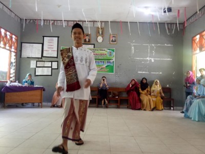 Lomba Peragaan Busana 14