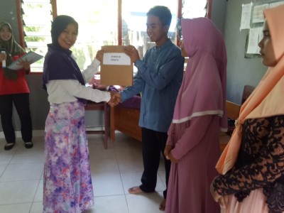 Pembagian Hadiah 34