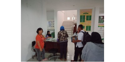 Alumni SMK N 8 Berbagi Takjil di Panti Jompo