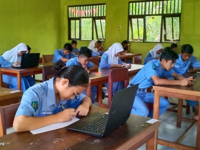 SMKN 8 PALANGKARAYA LAKSANAKAN PAS Ganji 2019 6