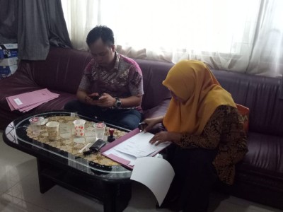penanda tanganan berita acara serah terima