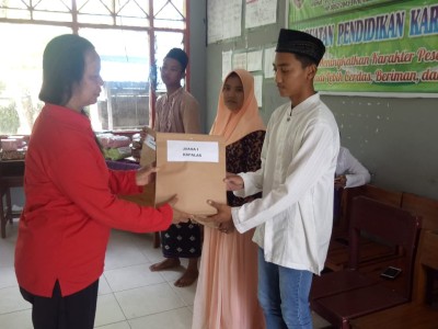 Pembagian Hadiah 26