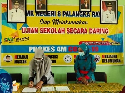 Penandatanganan MoU SMKN 8 Palangka Raya dan IAIN Palangka Raya