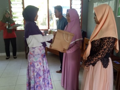 Pembagian Hadiah 32